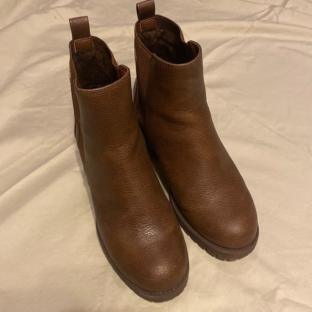 Mia Chelsea Boots